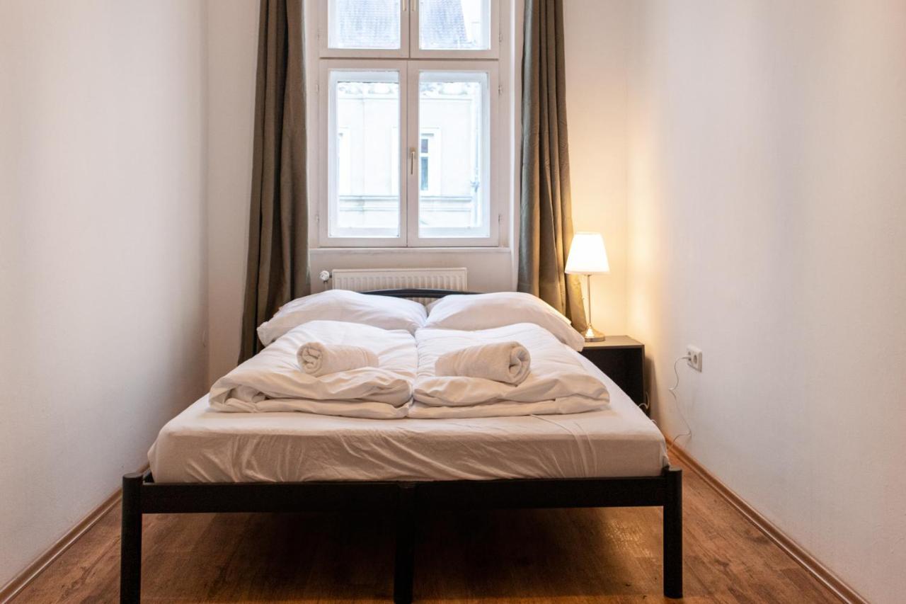 Apartament Spacious 2br Apt.-near Wiener Stadthalle *