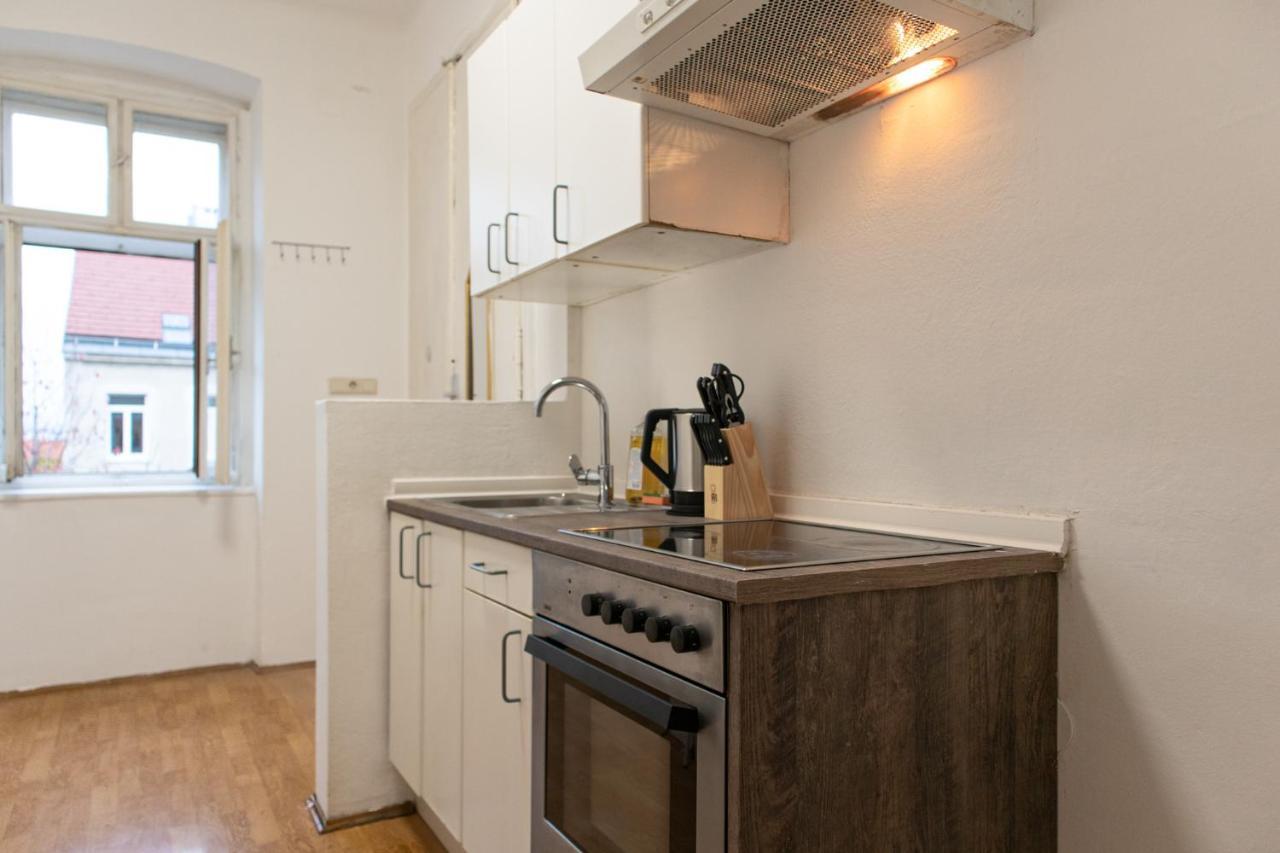 Spacious 2br Apt.-near Wiener Stadthalle * Wiedeń