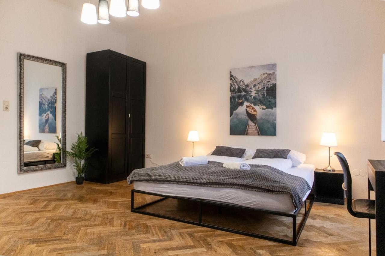 Spacious 2br Apt.-near Wiener Stadthalle Apartament Wiedeń