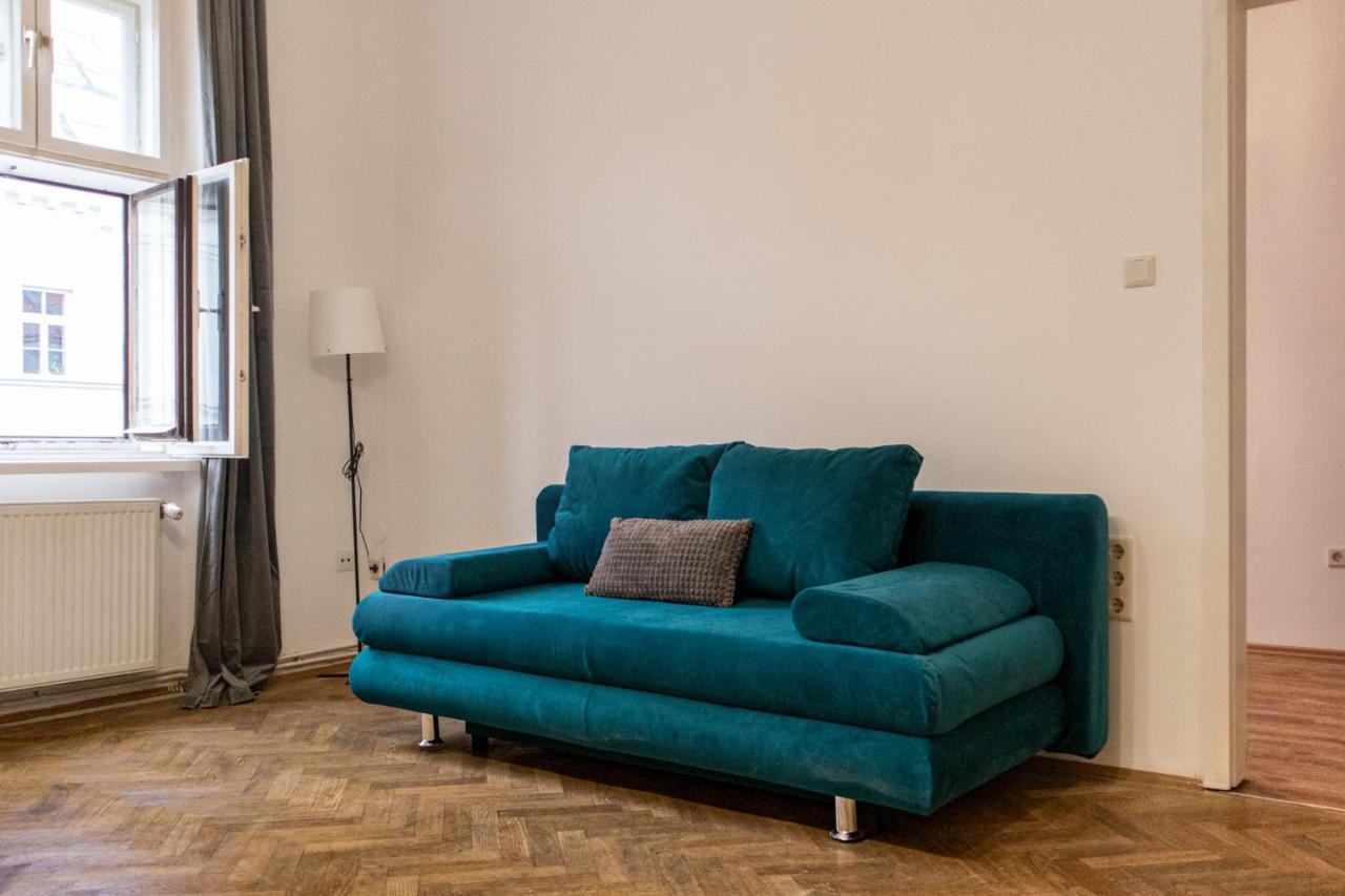 Spacious 2br Apt.-near Wiener Stadthalle Apartament Wiedeń